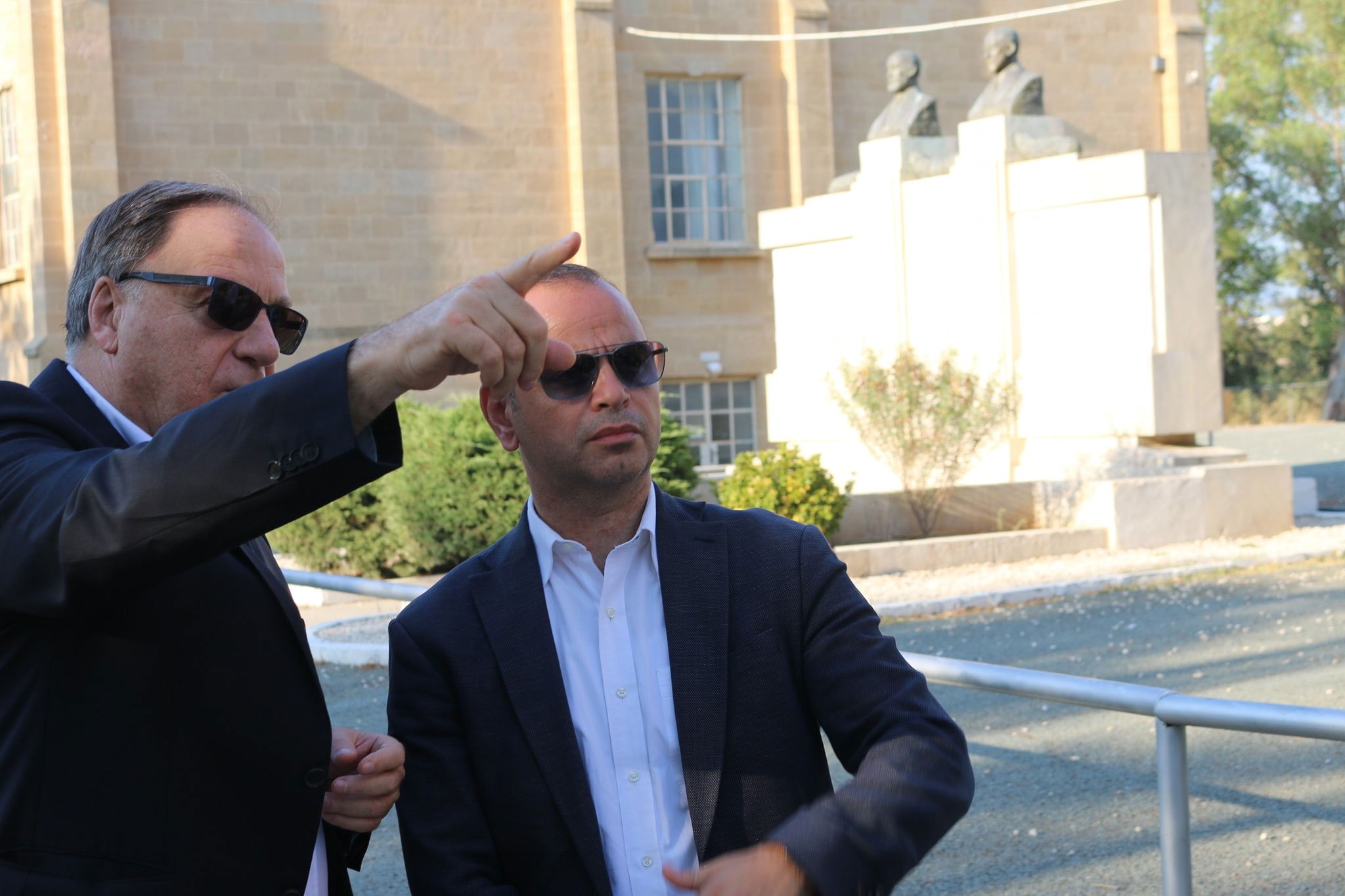 Զարեհ Սինանյանն այցելեց Մելգոնեան կրթական հաստատություն