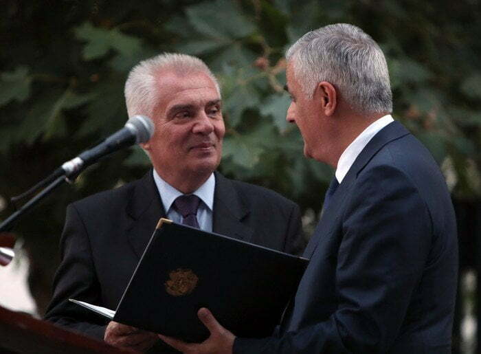 Մհեր Գրիգորյանը Սվիտալսկիին է հանձնել Նիկոլ Փաշինյանի շնորհակալագիրը