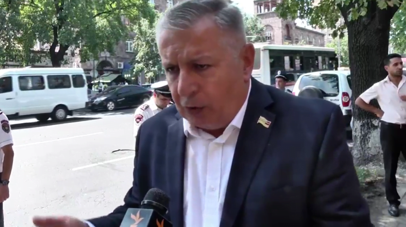 ԲՀԿ-ական պատգամավորը միացել է Ամուլսարի հանքի շահագործման դեմ պայքարողներին