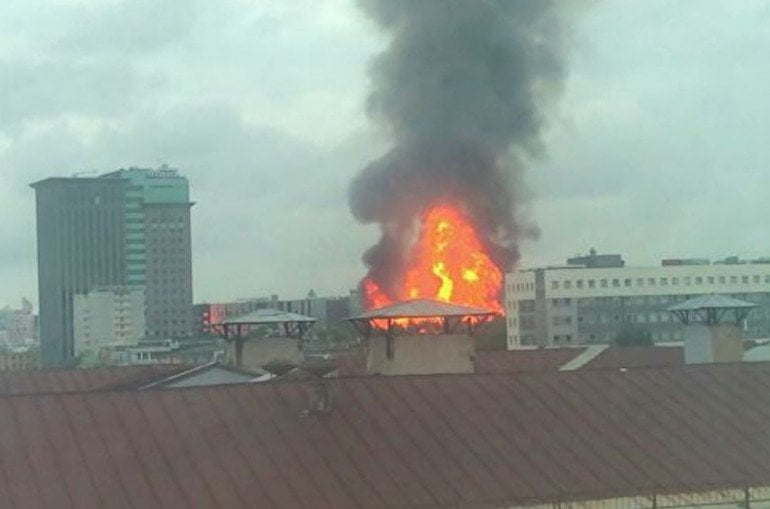 Մոսկվայի կենտրոնում քառահարկ շինություն է այրվել․ տուժել է 1 հրշեջ