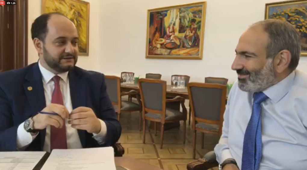 Վարչապետն ու նախարարը քննարկել են՝ ինչպես կարելի է արվեստն ու գիտությունը հասցնել դպրոց