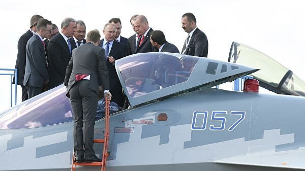 Էրդողանը զննել է ռուսական Su-57 կործանիչը