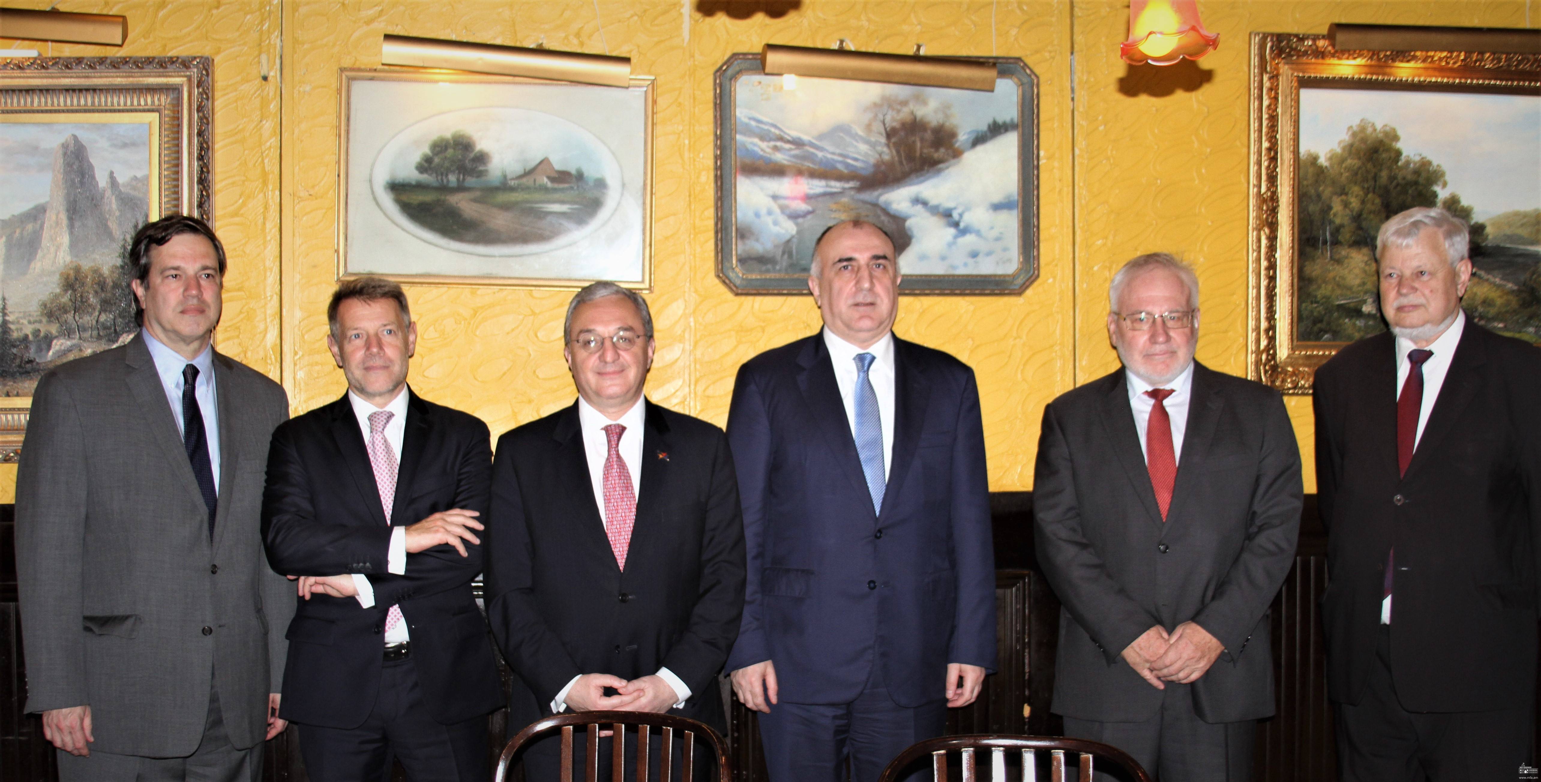 Նյու Յորքում կայացել է Մնացականյան-Մամեդյարով հանդիպումը