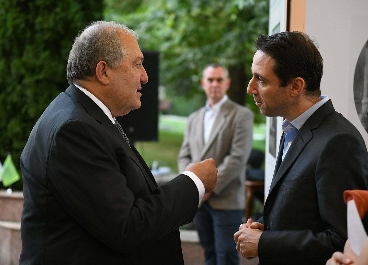 Նախագահ Սարգսյանը բացել է հայ անվանի լուսանկարիչների աշխատանքների ցուցադրությունը (ՏԵՍԱՆՅՈւԹ)