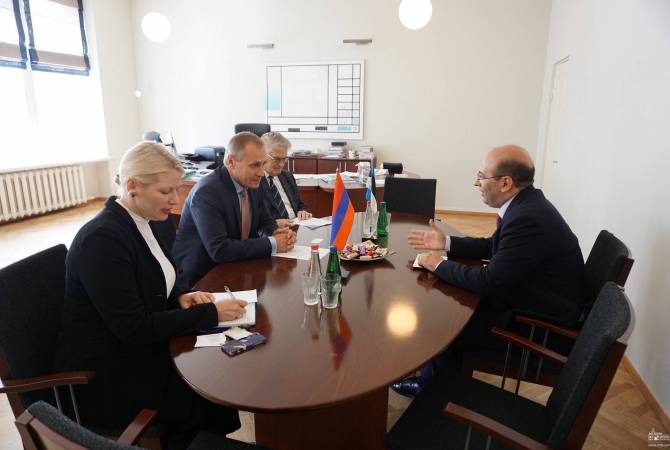 Դեսպան Մկրտչյանը հանդիպում է ունեցել Էստոնիայի մշակույթի նախարարի հետ