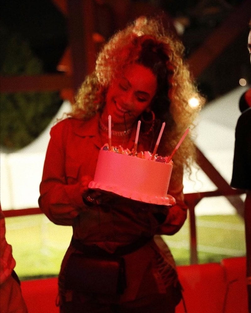 Ջեյ- Զին համերգի ժամանակ անակնկալ է արել կնոջը