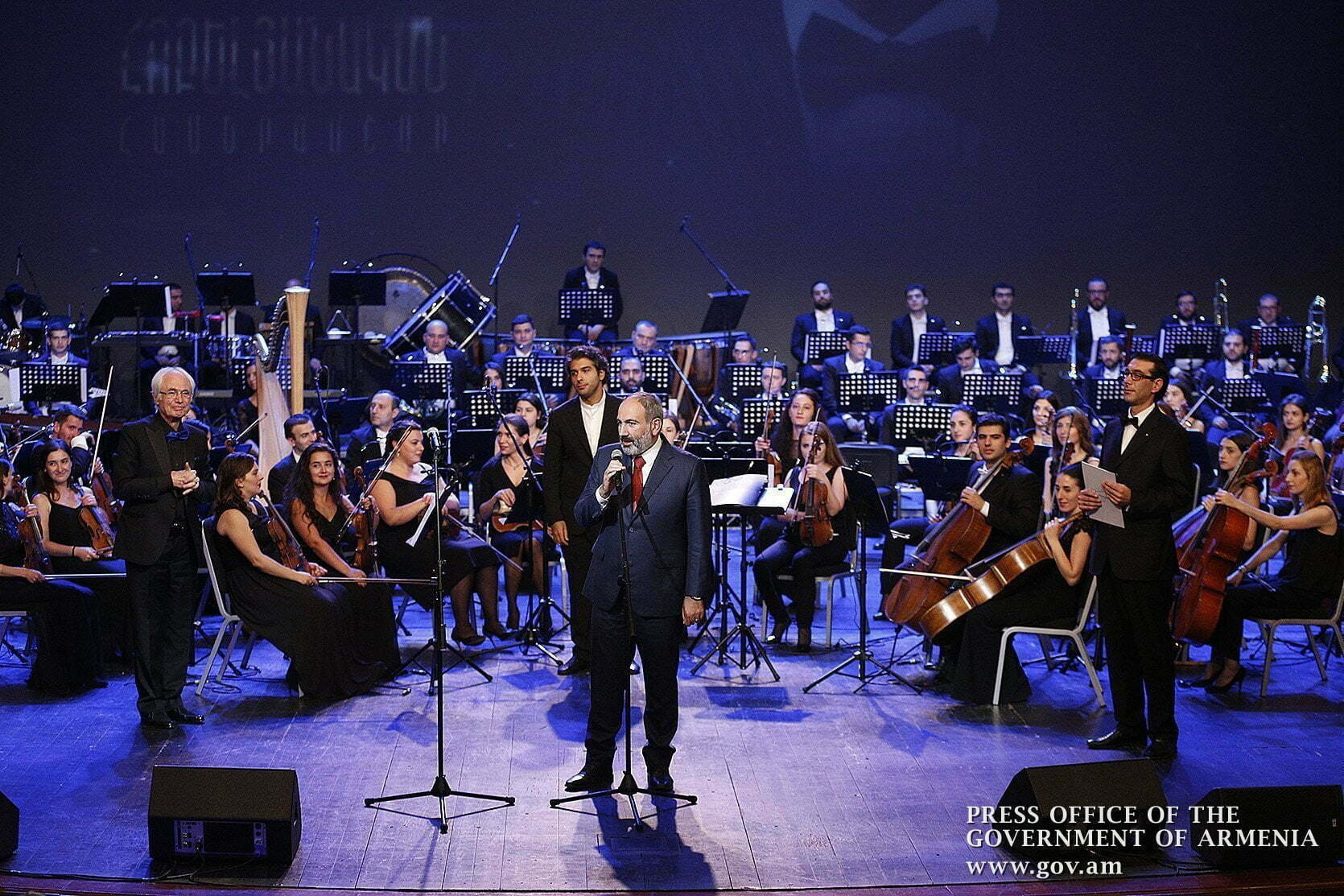 Այդ ռոյալը ոչ թե ես եմ նվիրել Մանսուրյանին, այլ Հայաստանի ժողովուրդը․ Նիկոլ Փաշինյան