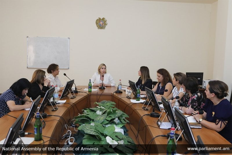 Մեկնարկել են Էկոլոգիական քաղաքականության և տեղեկատվության մասին օրենքների նախագծերի մշակման աշխատանքները