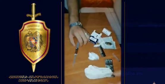 Բերման ենթարկվաշի մոտից թմրանյութ է հայտնաբերվել (ՏԵՍԱՆՅՈւԹ)