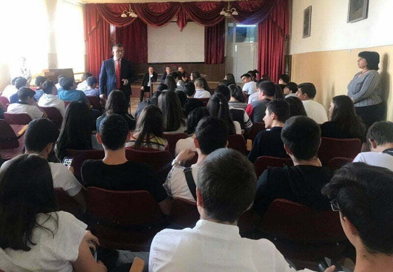 Դատախազները հանդիպում-քննարկումներ են ունեցել անչափահասների հետ