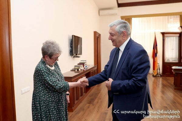Ֆելիքս Ցոլակյանն ընդունեց ԵՄ պատվիրակության գրասենյակի նորանշանակ ղեկավարին (ՏԵՍԱՆՅՈւԹ)