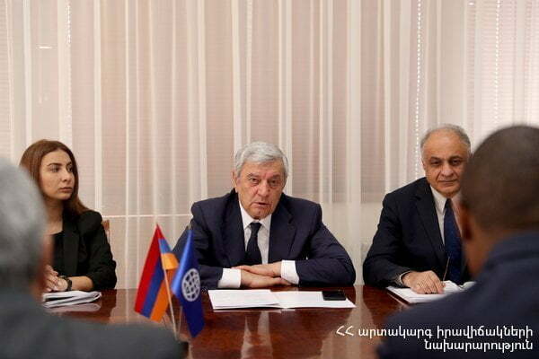 Նախարար Ցոլակյանը հանդիպել է Համաշխարհային Բանկի ներկայացուցիչների հետ (ՏԵՍԱՆՅՈւԹ)