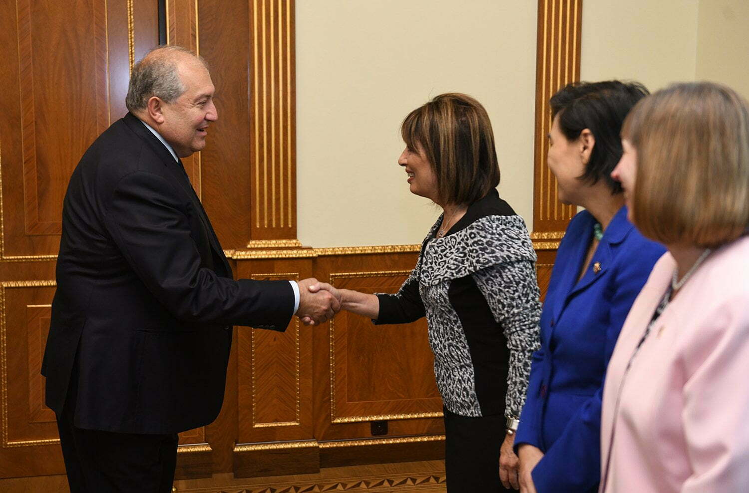 Նախագահ Սարգսյանը հյուրընկալեց ԱՄՆ կոնգրեսականներին