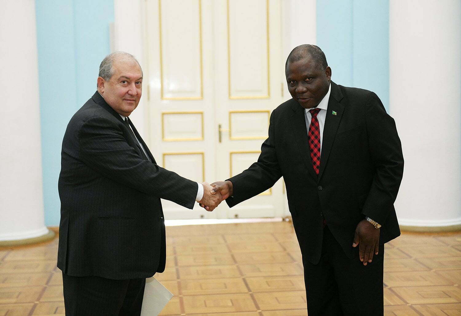 Նախագահ Սարգսյանին հավատարմագրերն է հանձնել Զամբիայի նորանշանակ դեսպանը