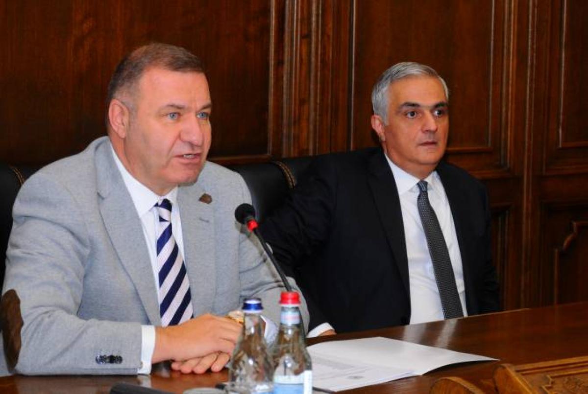 Հարցը հետևյալն է․ դուք ուզում եք պետության գումարները վատնե՞լ․ փոխնախարարը՝ պատգամավորին