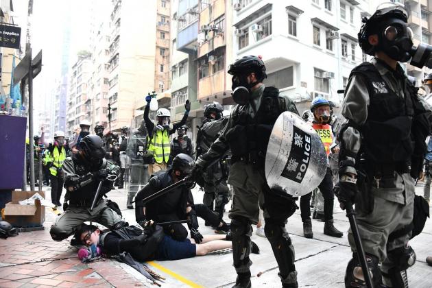 Հոնկոնգում ոստիկանությունը կրակել է 18-ամյա երիտասարդին․ նրա վիճակը ծանր է (ՏԵՍԱՆՅՈՒԹ)