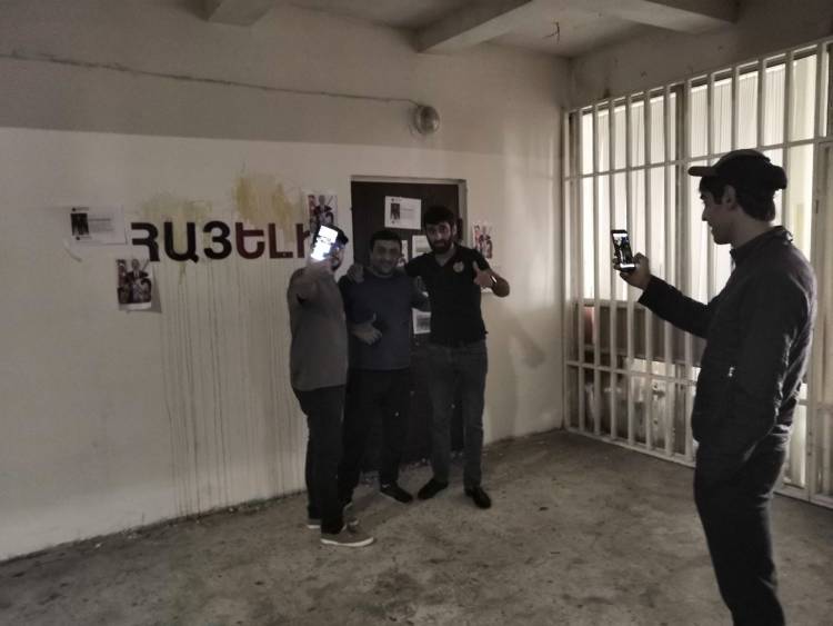 4 անձ հարձակվել է «Հայելի» ակումբի վրա (ԼՈՒՍԱՆԿԱՐ)