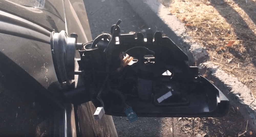 Բացահայտվել են մեքենաների կողային հայելիների գողության դեպքեր (ՏԵՍԱՆՅՈւԹ)