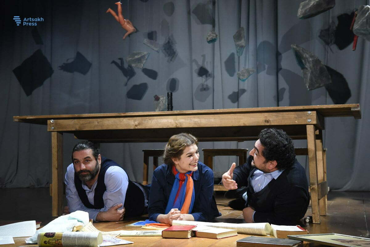 Ստեփանակերտում բեմադրվել է «Հաղթանակի գենեզիս» ներկայացումը՝ նվիրված Մոնթե Մելքոնյանին