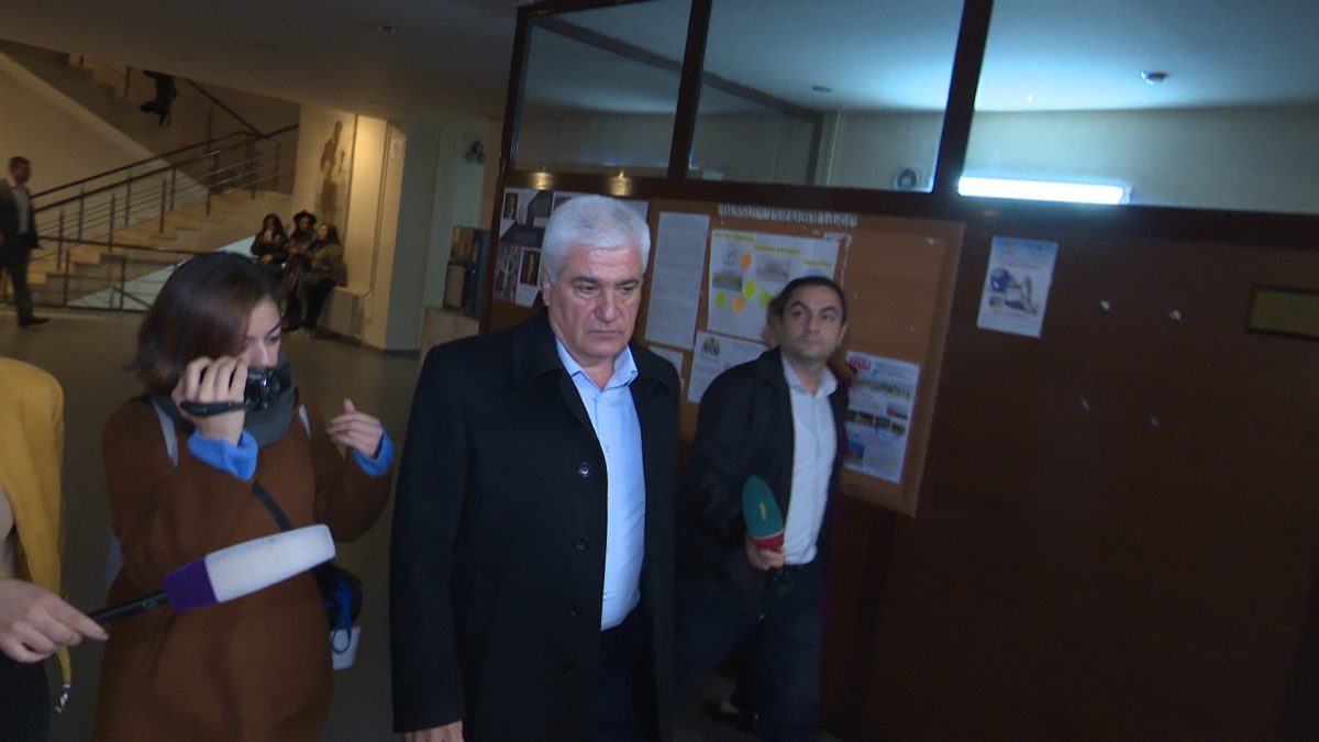 Ձեր պահանջը քաղաքական է․ ԵՊՀ ռեկտորը՝ ուսանողներին