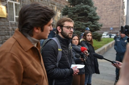 Ռեստարտի անդամների և ոստիկանապետի հանդիպումը չի կայացել (ՏԵՍԱՆՅՈՒԹ)