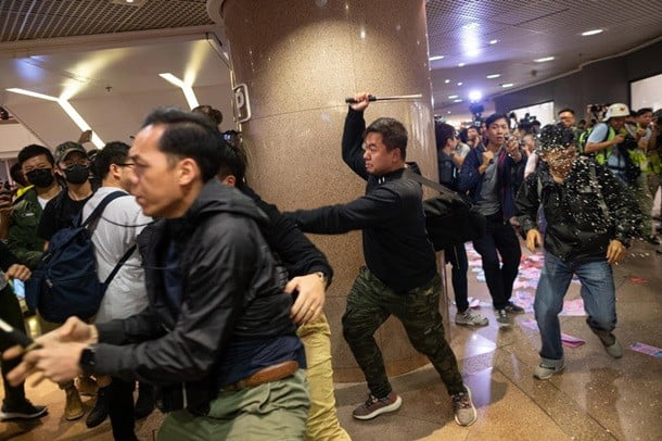 Հոնկոնգում Սուրբծննդյան նախօրեն իրական քաոսի է վերածվել․ բողոքի ակցիաները շարունակվում են