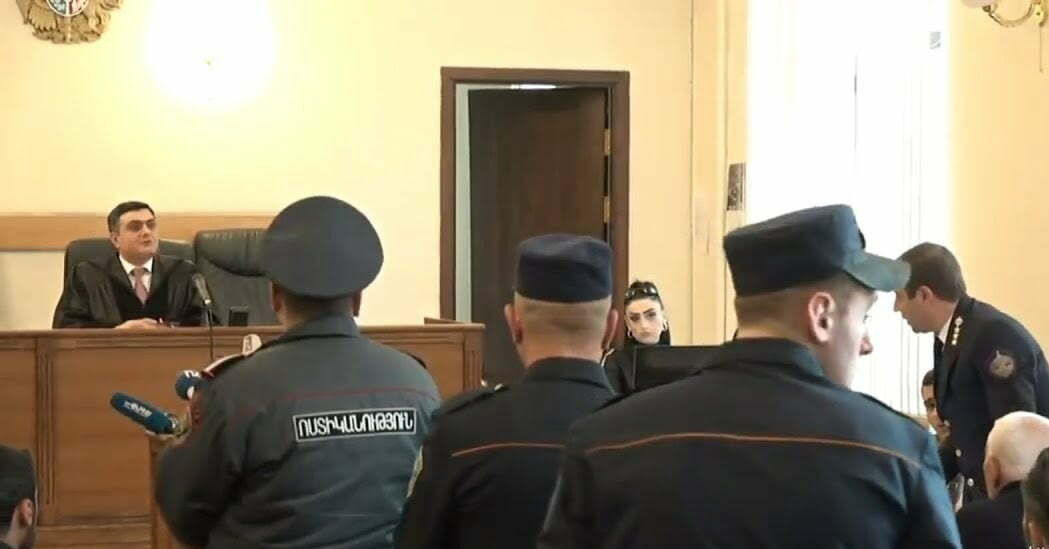 Քոչարյանի պաշտպանների բողոքի գործով դատավորը կքննի ներկայացված ինքնաբացարկի միջնորդությունը