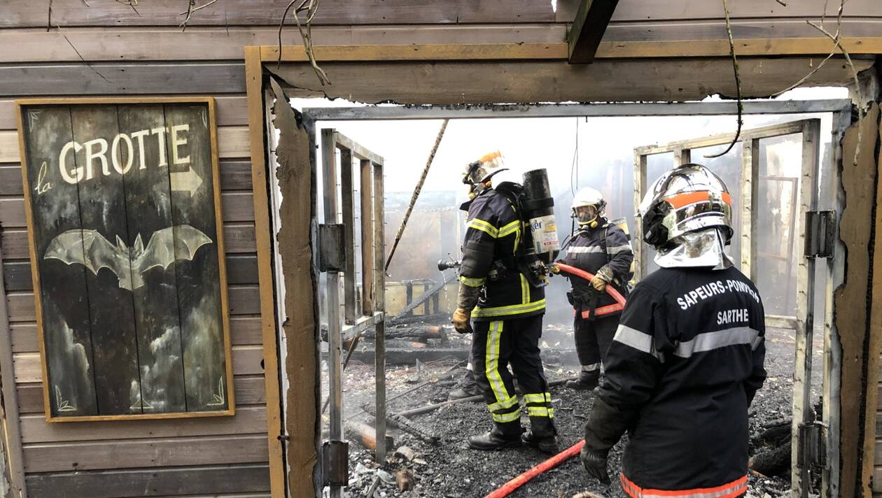 Ֆրանսիայի կենդանաբանական այգում հրդեհ է բռնկվել