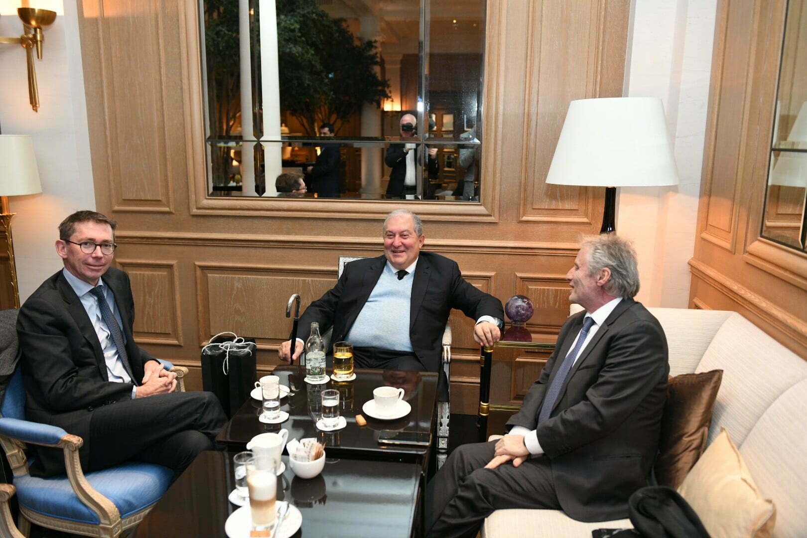 Արմեն Սարգսյանը Ցյուրիխում հանդիպել է ֆրանսիական Thales Group-ի ներկայացուցիչների հետ