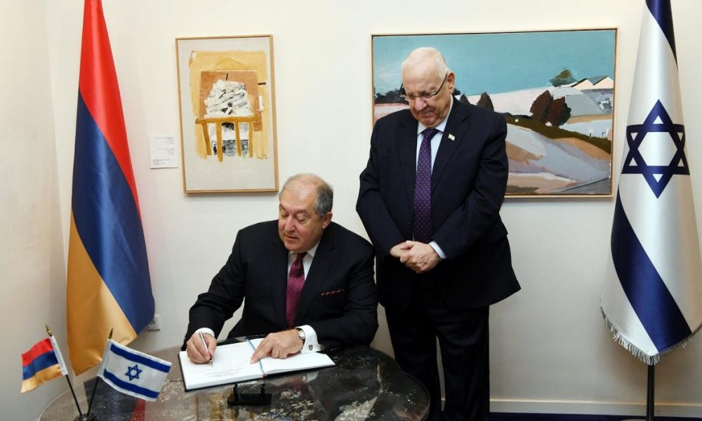 Ֆելիքս Ցոլակյանը հանդիպել է քաղաքացիների հետ