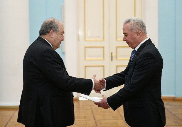 ՀՀ-ում Ուկրաինայի նոր դեսպանը հավատարմագրերն է հանձնել Արմեն Սարգսյանին