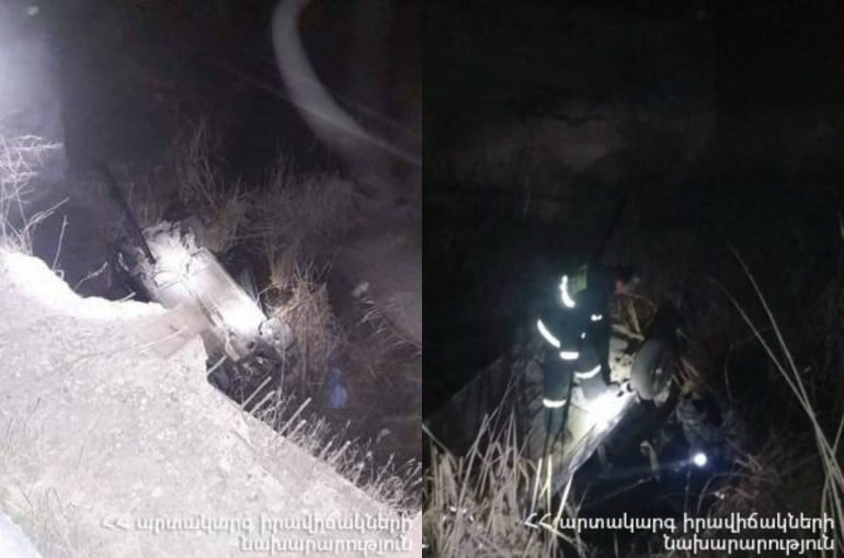 Դարբնիկ գյուղի մոտակայքում ավտոմեքենան ընկել է ջրատարը