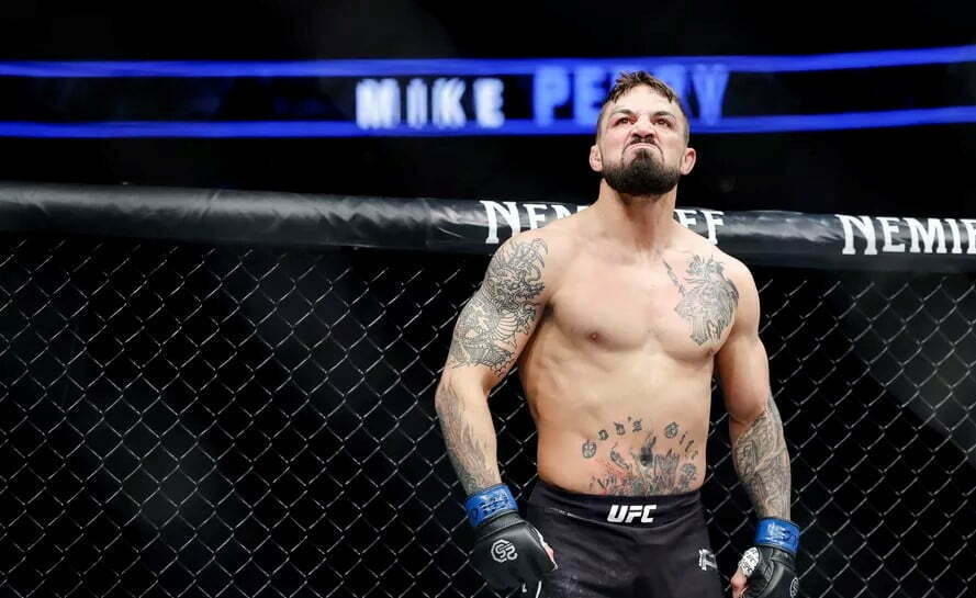 Մարզիկ Մայք Պերին փողոցում անծանոթի է ծեծել, ով սադրել է իրեն (ՏԵՍԱՆՅՈւԹ)