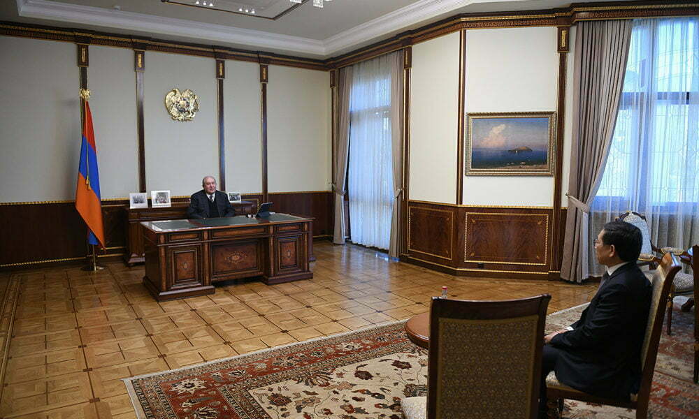 Նախագահ Սարգսյանը հանդիպել է Չինաստանի դեսպանին (ՏԵՍԱՆՅՈւԹ)
