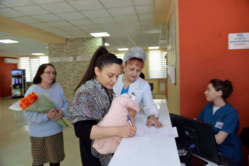 Երևանի ամենամեծ ծննդատներում երեխաներին կգրանցեն տեղում