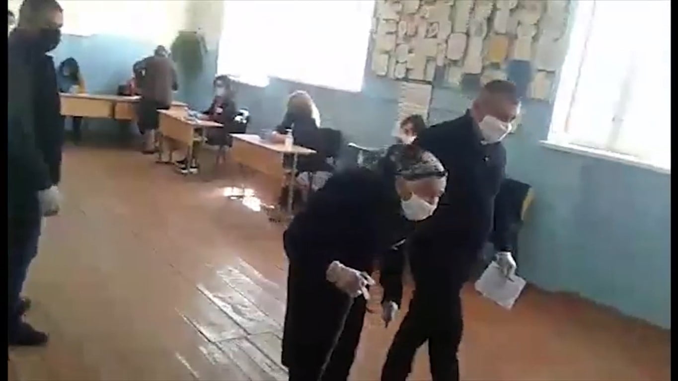 Արցախի ամենատարեց ընտրողը՝ 111-ամյա Արևհատ տատը գնացել է քվեարկության. Վահրամ Պողոսյան (ՏԵՍԱՆՅՈւԹ)