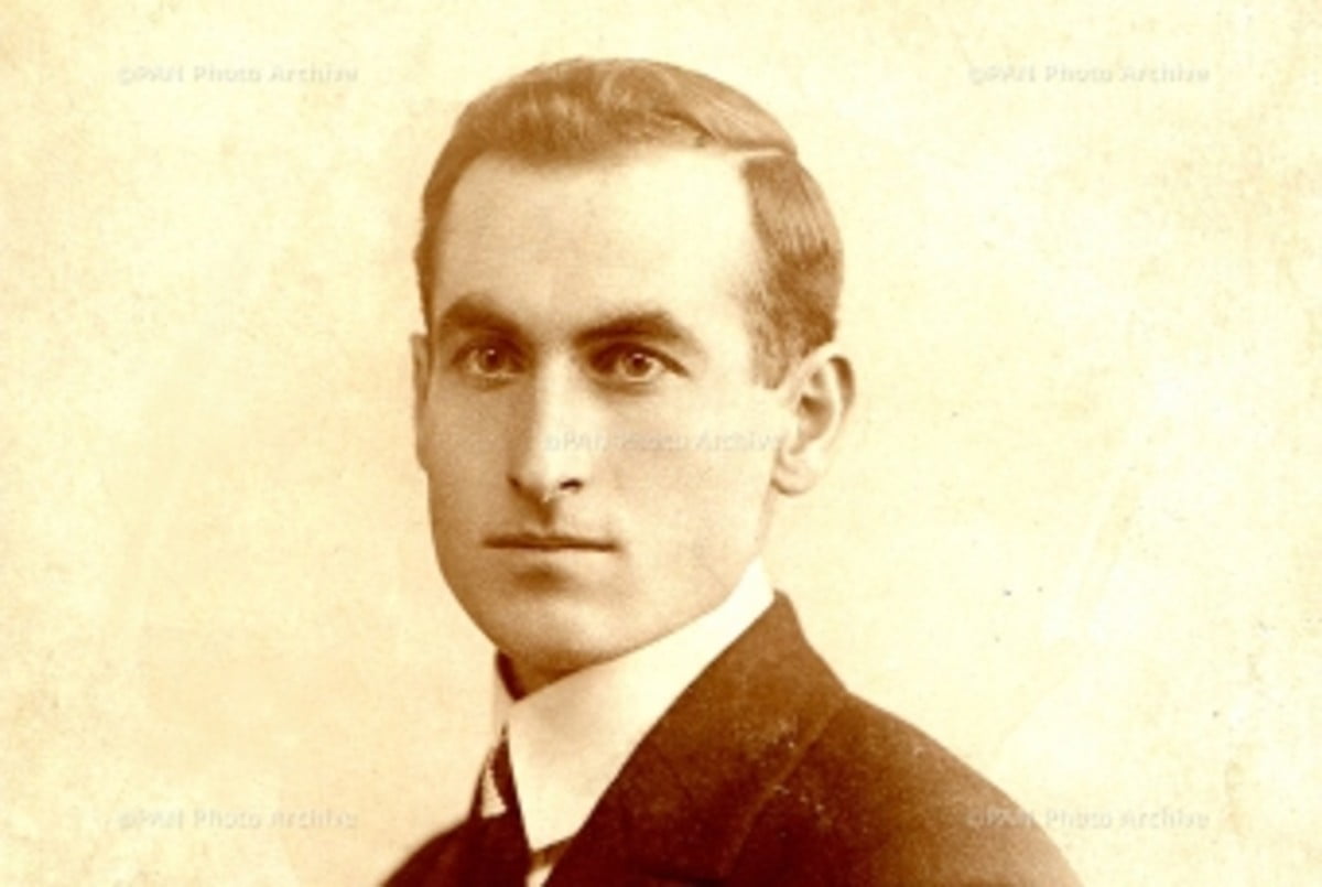 Գողացել են Սողոմոն Թեհլերյանի պղնձե արձանից մի հատված