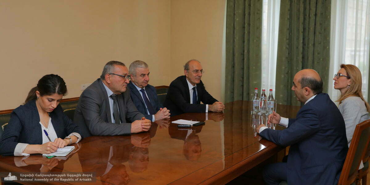 Աշոտ Ղուլյանն ընդունել է ԼՀԿ-ի պատգամավորներին