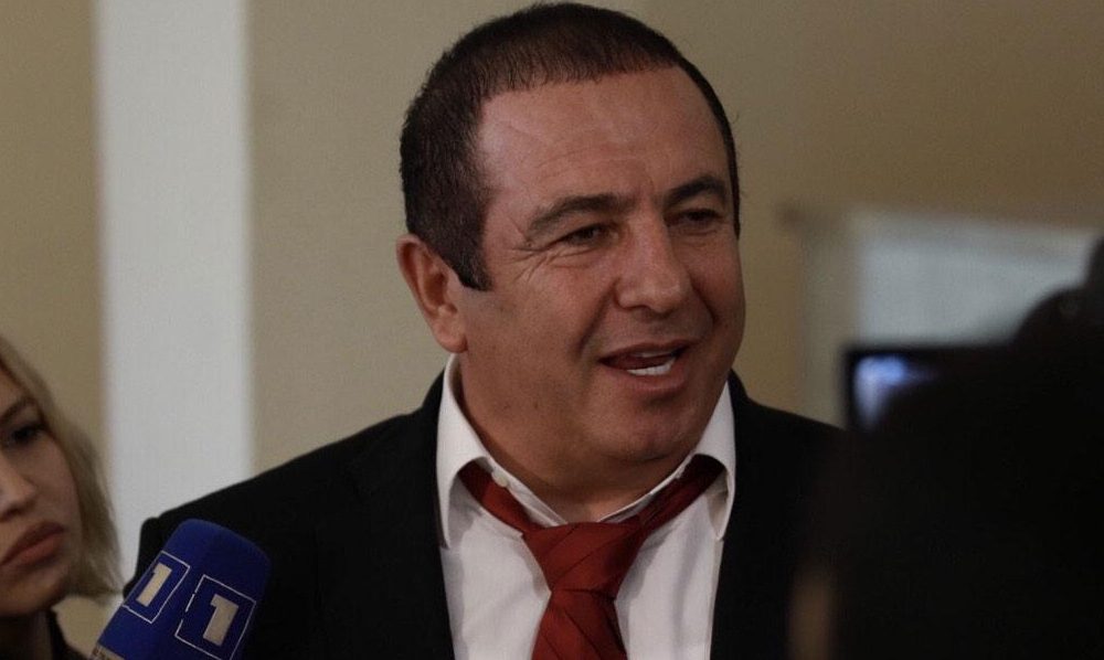 Gagik Carukyan – 1200