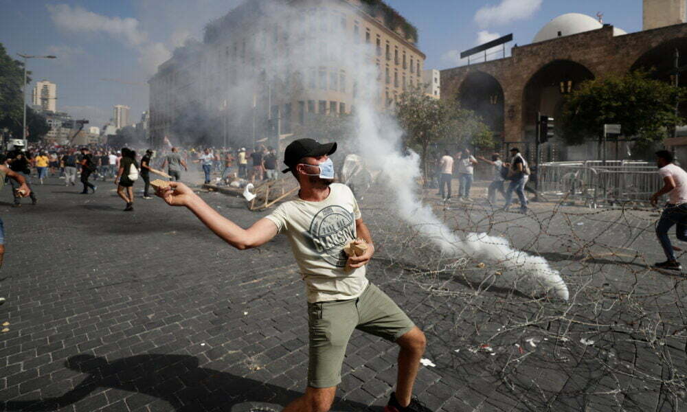 Բեյրութում ցուցարարները նախարարությունների շենքեր են ներխուժել