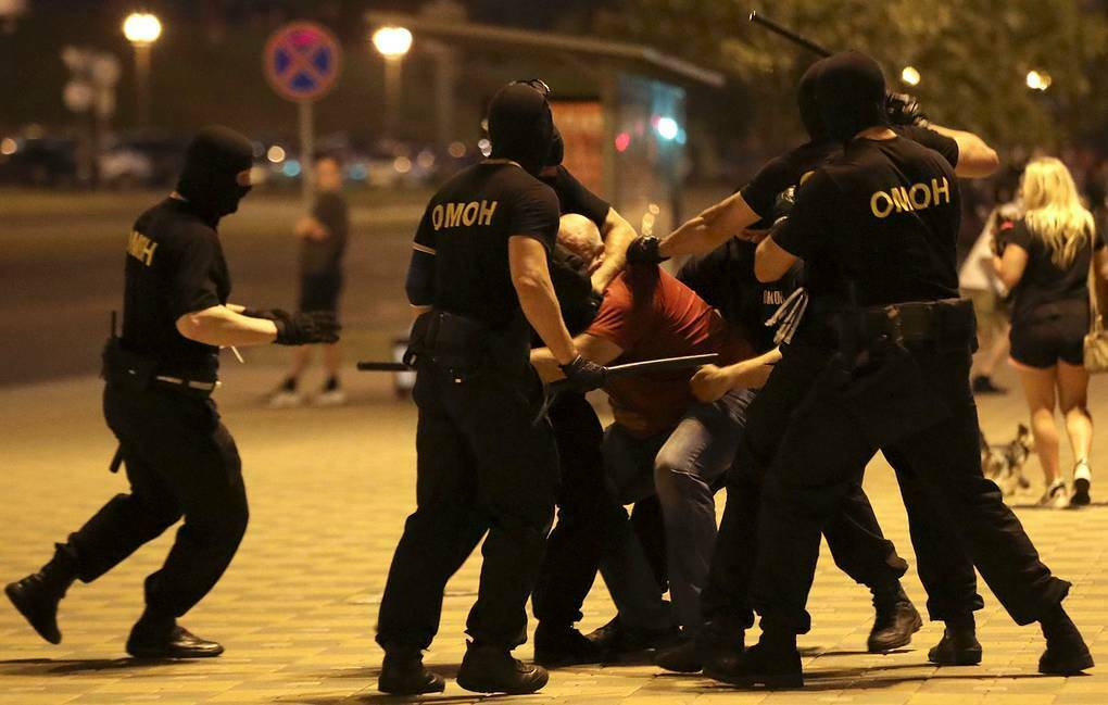 Մինսկում բախում է եղել ցույցի մասնակիցների և ուժայինների միջև (ՏԵՍԱՆՅՈւԹ)