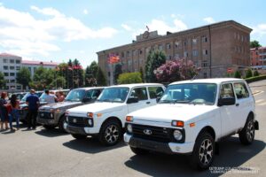 Արցախյան պատերազմի մի խումբ ազատամարտիկներ ավտոմեքենաներ են ստացել