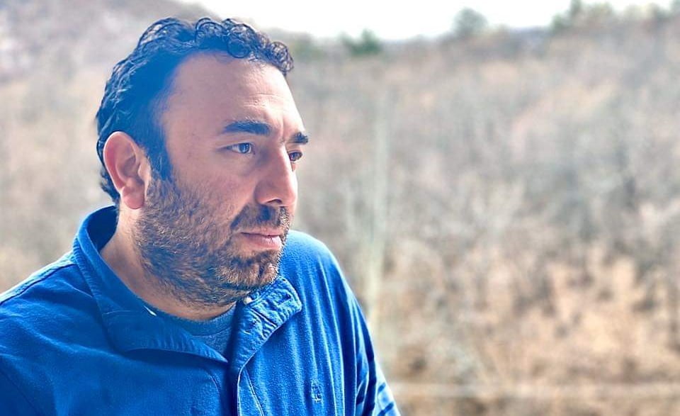 Ի՞նչ անել, երբ գլխավոր մերժվածը՝ քննիչների հարցերին պատասխանելու փոխարեն՝ պատասխանում է լրագրողներին․ Գոռ Առաքելյան