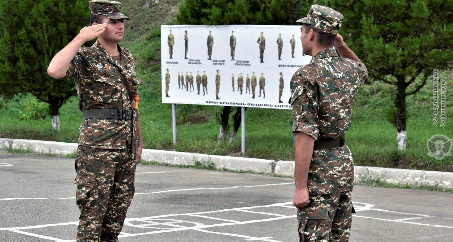 Պարապմունքներ նորակոչիկների հետ