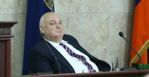 Մեղադրանք է առաջադրվել ԵՊՀ նախկին ռեկտոր Արամ Սիմոնյանին