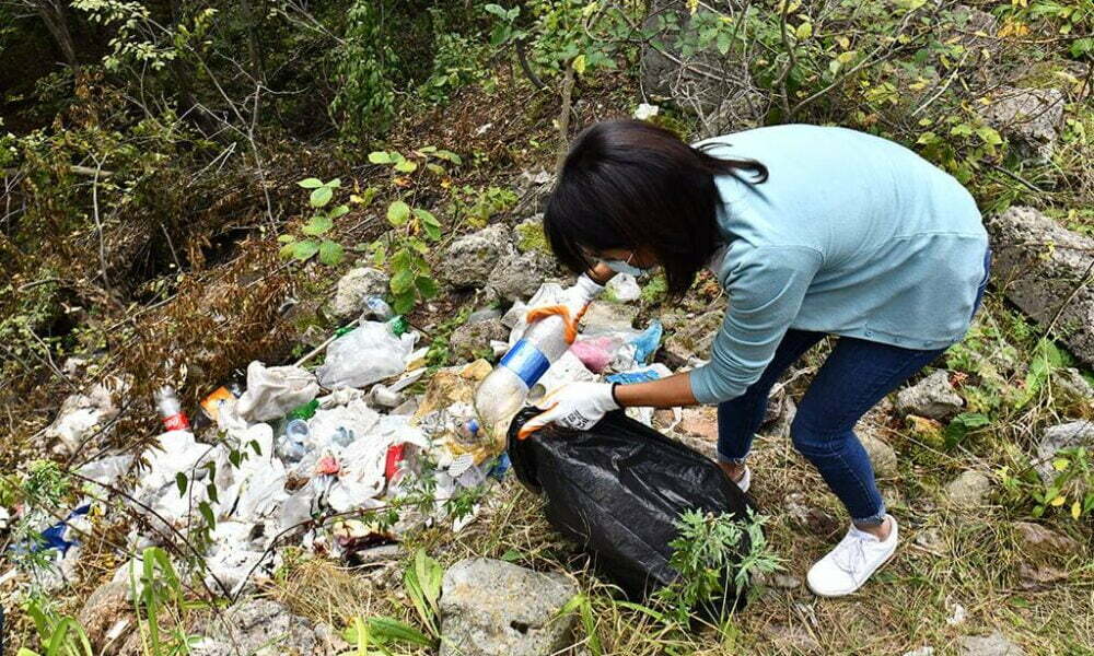 Աննա Հակոբյանը մասնակցել է Իմ քայլը հիմնադրամի նախաձեռնած մաքրապատման աշխատանքներին