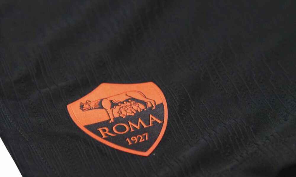 Փրկարարները մասնատել են ծառը և հեռացրել ավտոճանապարհից (ՏԵՍԱՆՅՈՒԹ)