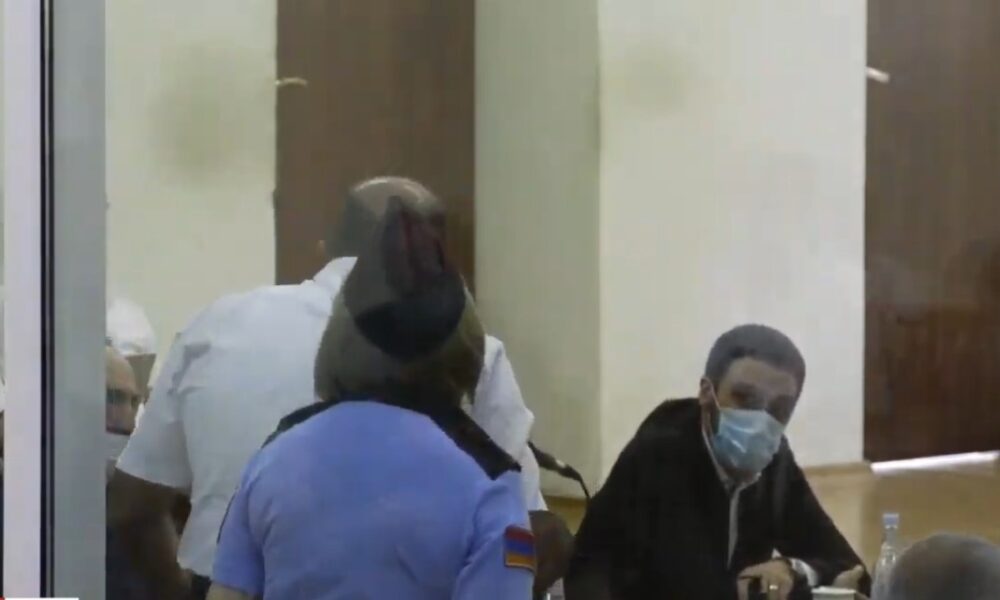 Քոչարյանի ու մյուսների գործով նիստը մեկնարկել է (ՈւՂԻՂ ԵԹԵՐ)