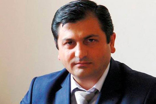 f5f69f84d22715_5f69f84d22755