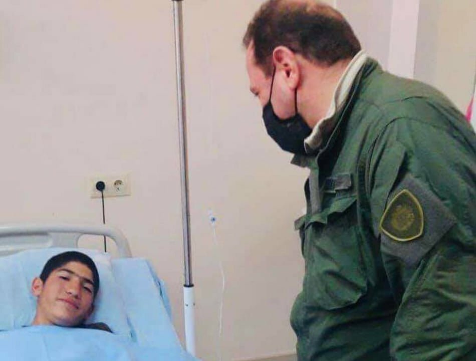 Պաշտպանության նախարարն այցելել է երեկ վիրավորված զինծառայողներին